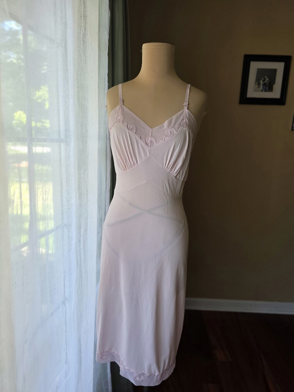 Vintage 1950s Baby Pink‎ Embroidered Slip Dress Knee Length Mid-Century Medium - Picture 5 of 14